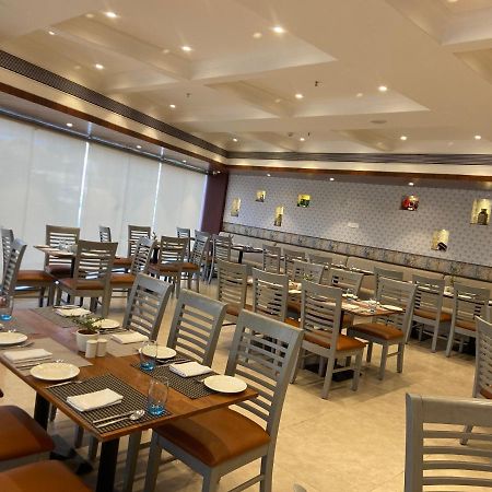 The Fern Residency Turbhe Hotel Navi Mumbai Exterior foto